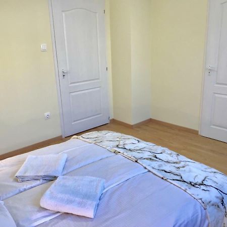 Ella Apartman Ντέμπρετσεν Εξωτερικό φωτογραφία